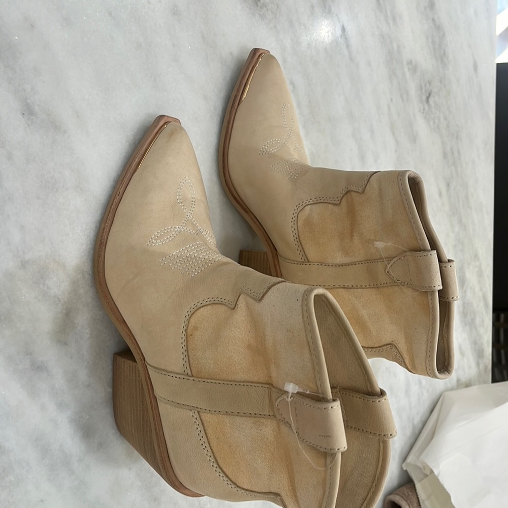 Boots like new
